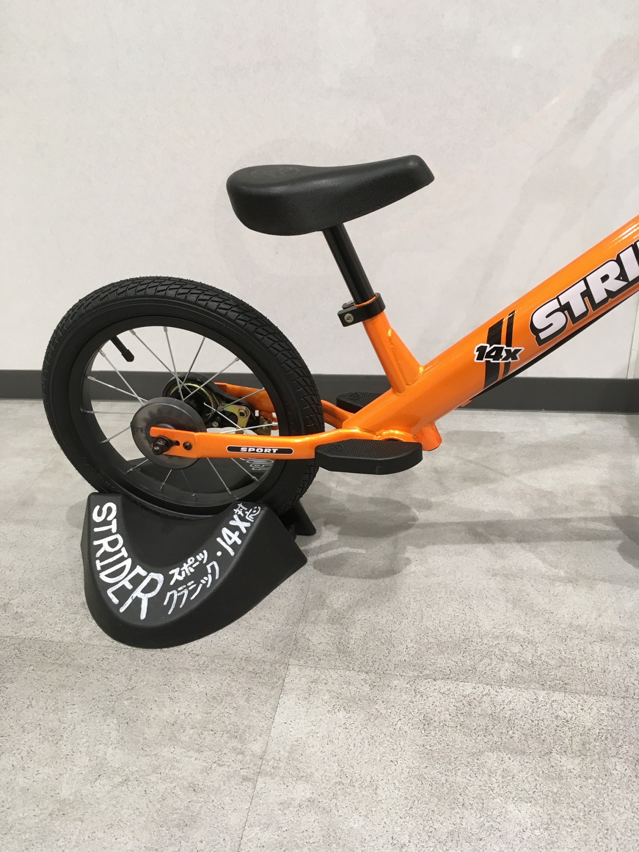 🍊FRESH! サンシャインオレンジな STRIDER 14x 入荷 ‼ | コンズ