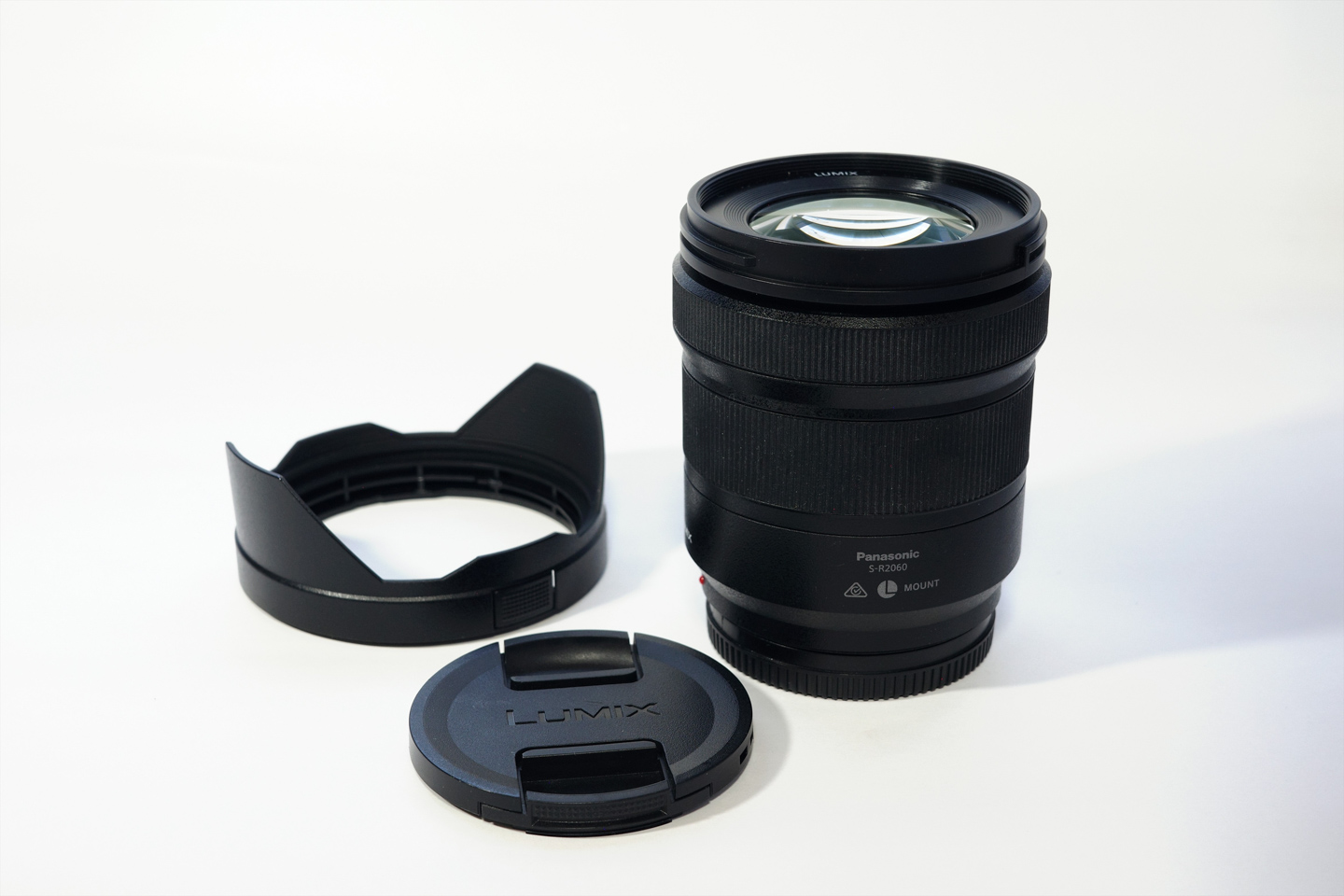 機動力と万能性を兼ね添えた標準ズームレンズ｜パナソニック LUMIX S