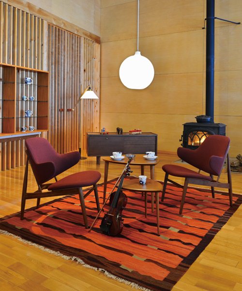 IL-10（Ib Kofod-Larsen 1950） ｜北欧名作家具のキタニ