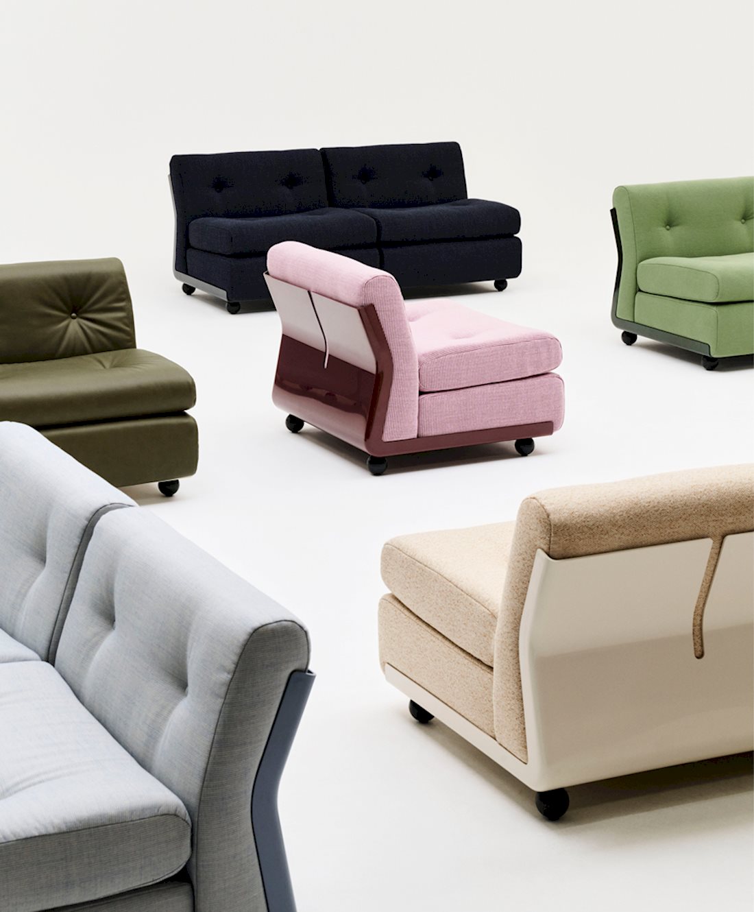 Amanta Sofa by Mario Bellini