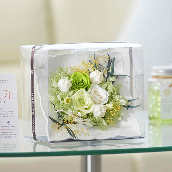 飾り方2通り＞プリザーブドフラワー陶器フレーム 白グリーン系 Lサイズ