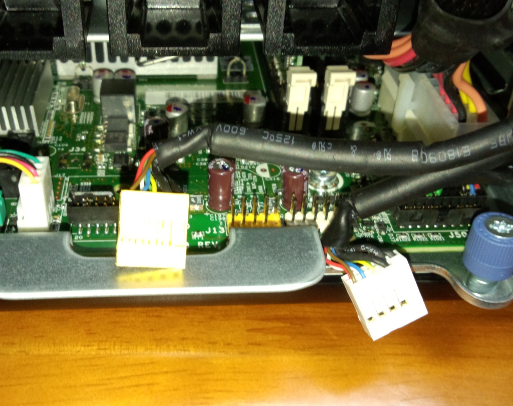 HP ProLiant MicroServer メモリを追加してみた - harumaki.net