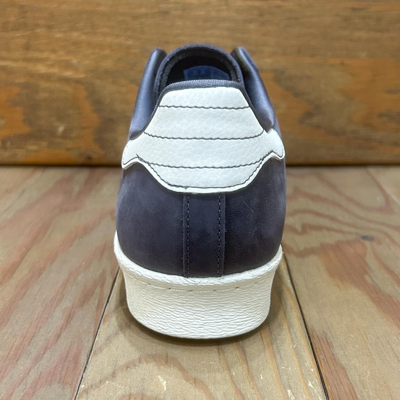 ADIDAS SUPERSTAR 80 ADV AURORA ONIX/CHALK WHITE | 東京のスケート