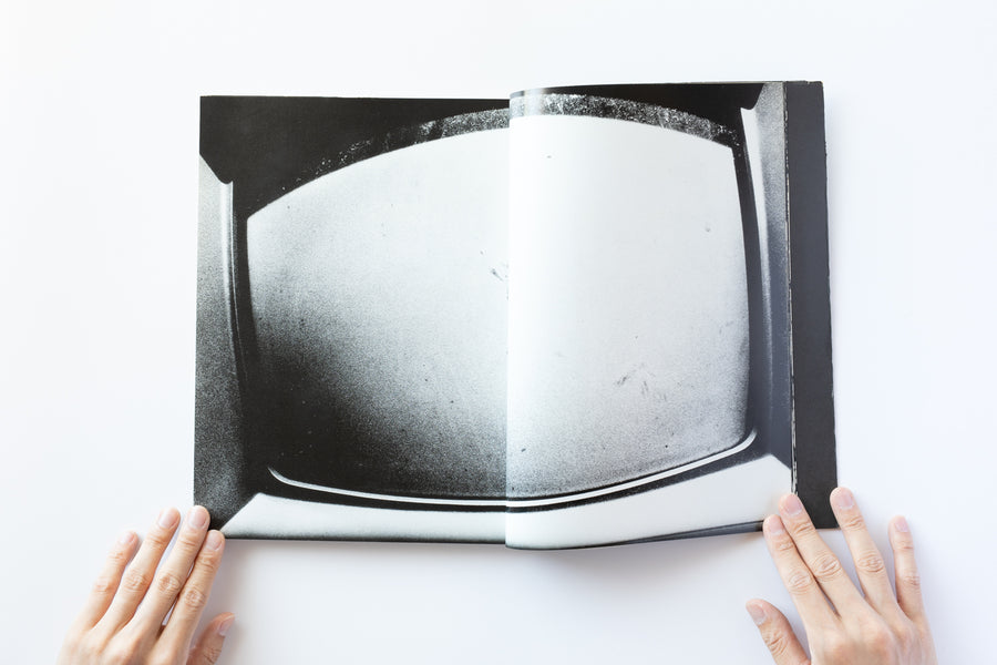 光と影 by 森山大道 – IACK