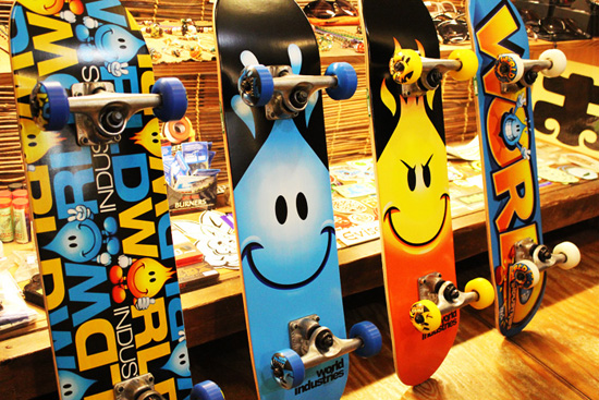 WORLD INDUSTRIES キッズ用スケートボード│JAU / ジャウー | REMILLA