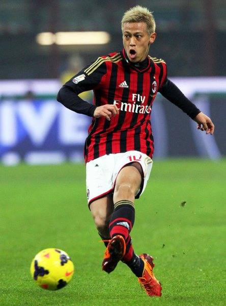 本田圭佑 サッカーのイタリア1部リーグ、A…：ACミラン 10番の