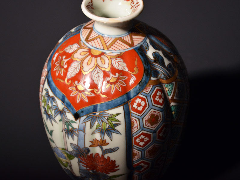 献上手古伊万里焼】花瓶 染錦本金松竹梅地紋図