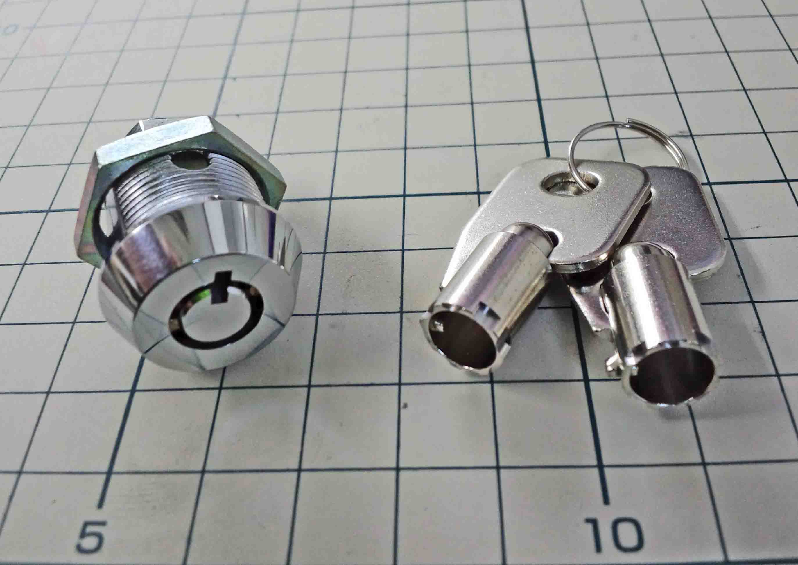 FIRST 八万ロック カム付 - 錠前屋さん 「さくら」