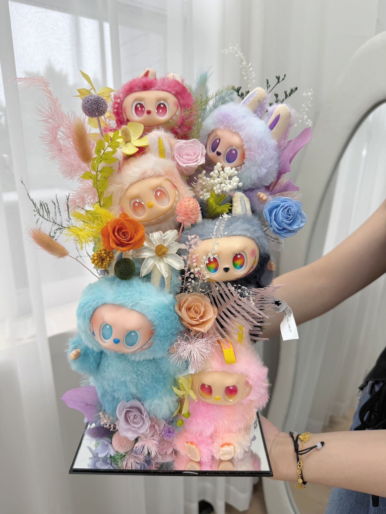 ラブブ人形をモチーフにしたプリザーブドフラワーガーデン – JY