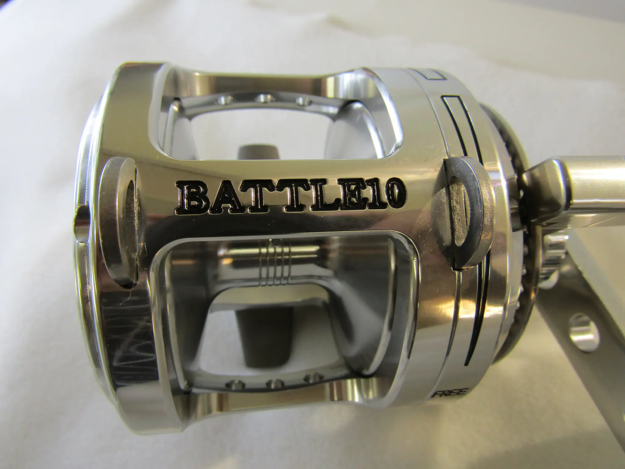 アリゲーターバトル10 シルバー - 136,400円 : 海釣り、船釣り専門店の