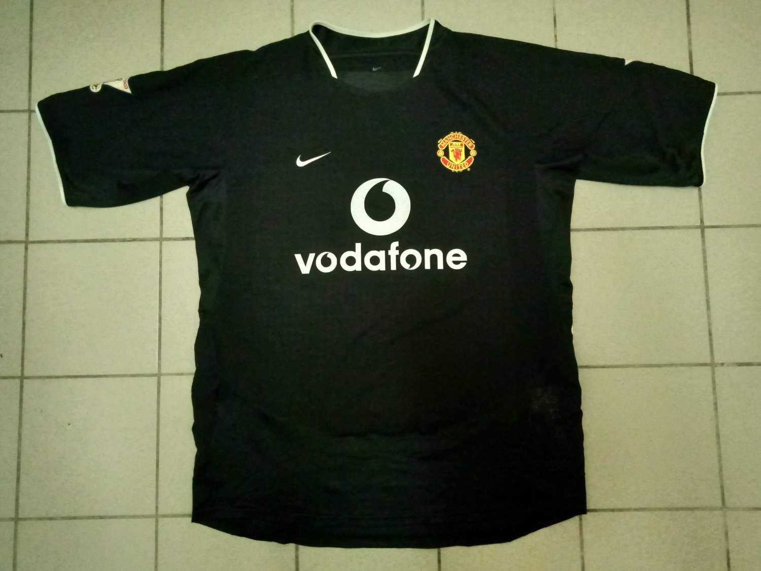 Manchester United Away football shirt 2003 - 2005. Sponsored by