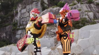 仮面ライダーエグゼイド』裏技「仮面ライダーパラドクス」予告！永夢と