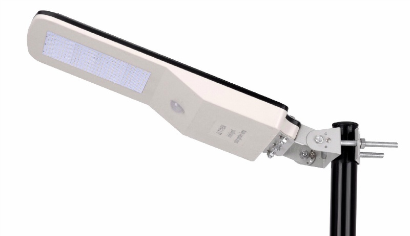 ソーラー式街路灯 9v/8w IP65相当 夜間自動点灯 人感センサー付き