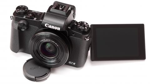 おすすめのメモリーカード： キヤノン PowerShot G1 X Mark III