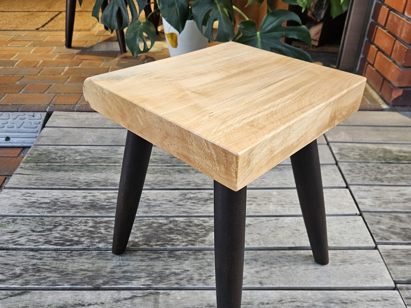 天然木 東京 新宿 東五軒町店展示 欅（けやき・ケヤキ）材 一枚板