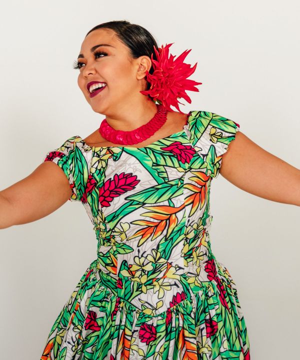 マウナロア【Maunaloa】|フラダンス衣装の専門店|マーメイドシェルレイ