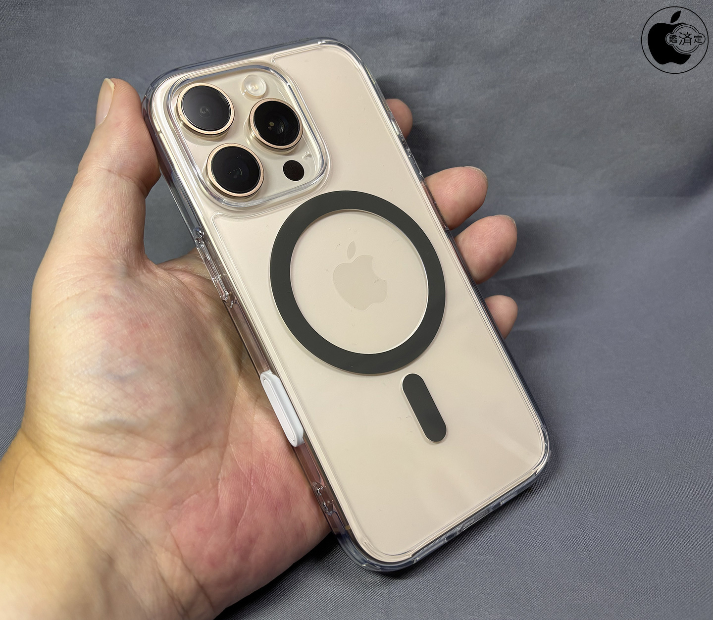 iPhone 16 Proのカメラコントロールにインターフェイス対応したケース