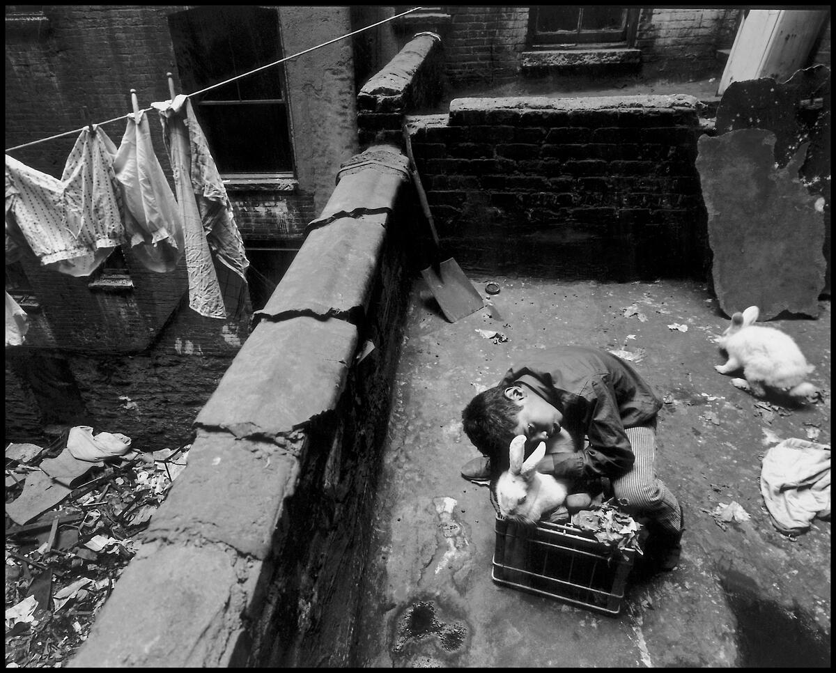 Magnum Book Club: East 100th Street | Magnum Photos