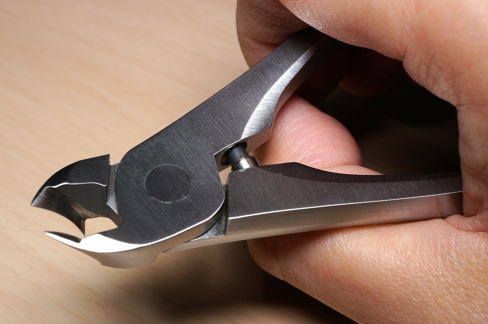 世界最高峰の爪切り！諏訪田製作所のネイルニッパーは値段もそれなり