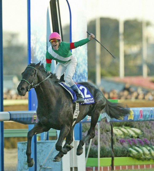 G1復刻】シンボリクリスエス連覇で有終の美 有馬史上最大9馬身差