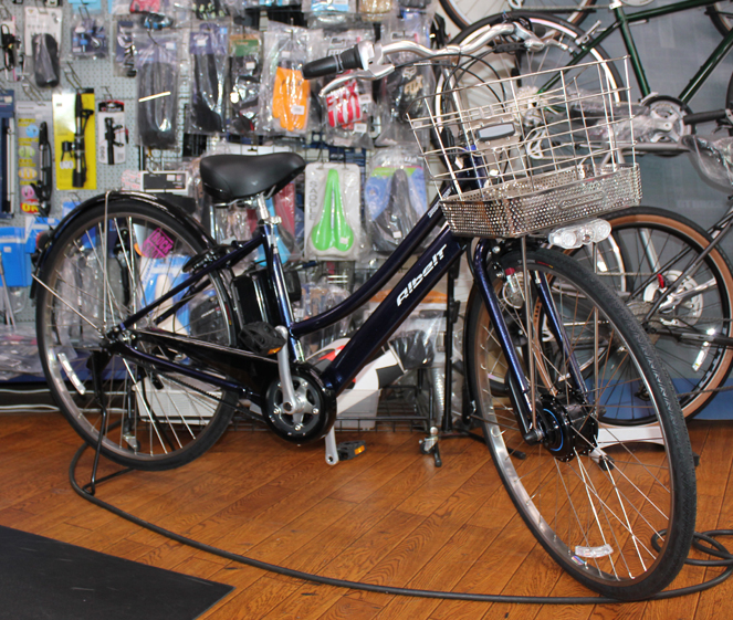 ブリヂストンの電動アシスト自転車アルベルトeの27インチが入荷