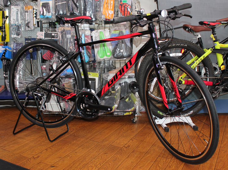 GIANTの2021年NEWモデルCROSTARが入荷いたしました。