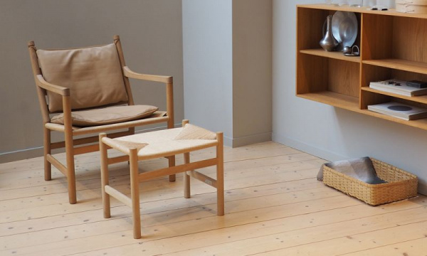 CH53 オットマン・フットスツール 43cm / オーク材 オイル仕上げCarl