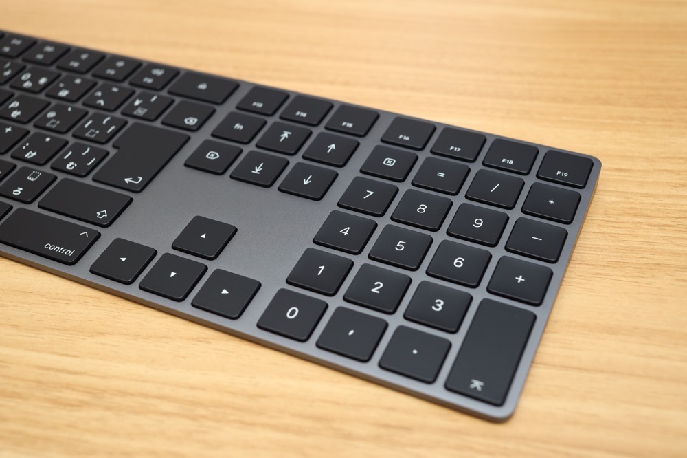 Mac用 Magic Keyboard（テンキー）スペースグレイ｜口コミレポート
