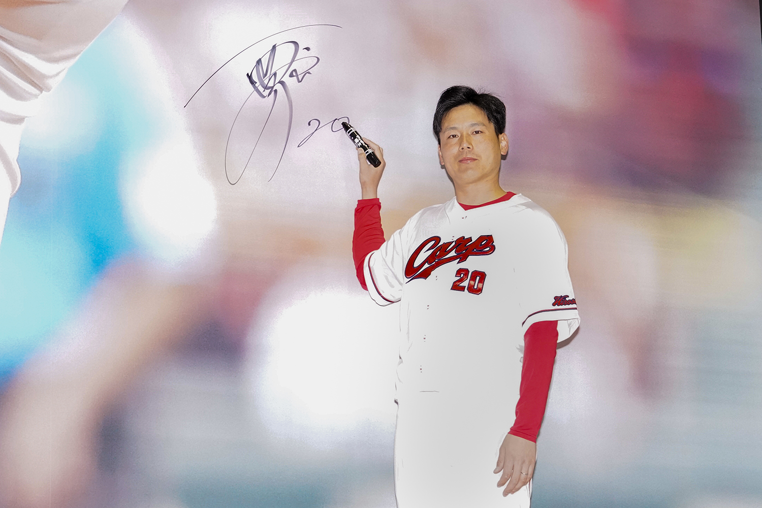 正面グッズショップ壁面リニューアル・栗林壁面Tシャツ発売のお知らせ