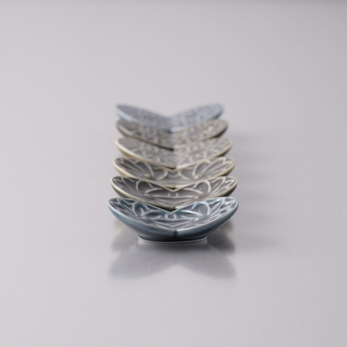 美濃焼 菊花彫 天開箸置き 4.5cmの通販｜Studio1156 – 【公式