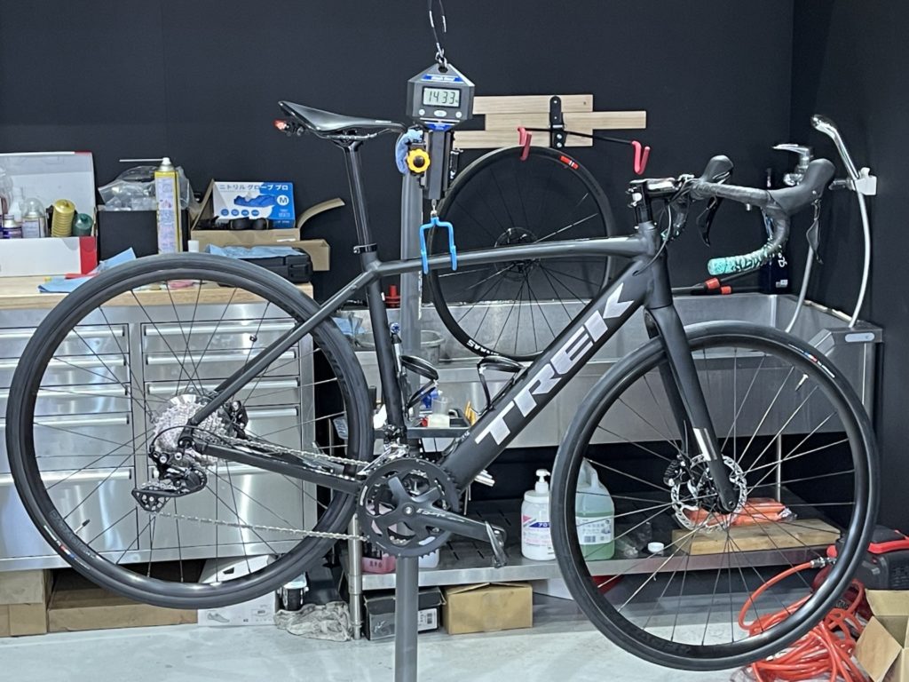 E-bike TREK Domane+ AL 5 × ご納車 + パーフェクト組み立て | スター