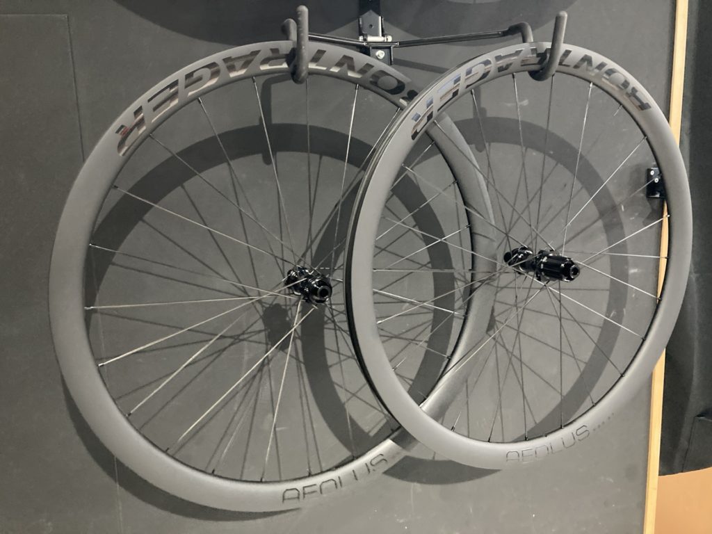 ご注文受付中】GROWTAC EQUAL手組カーボンホイールをご紹介します