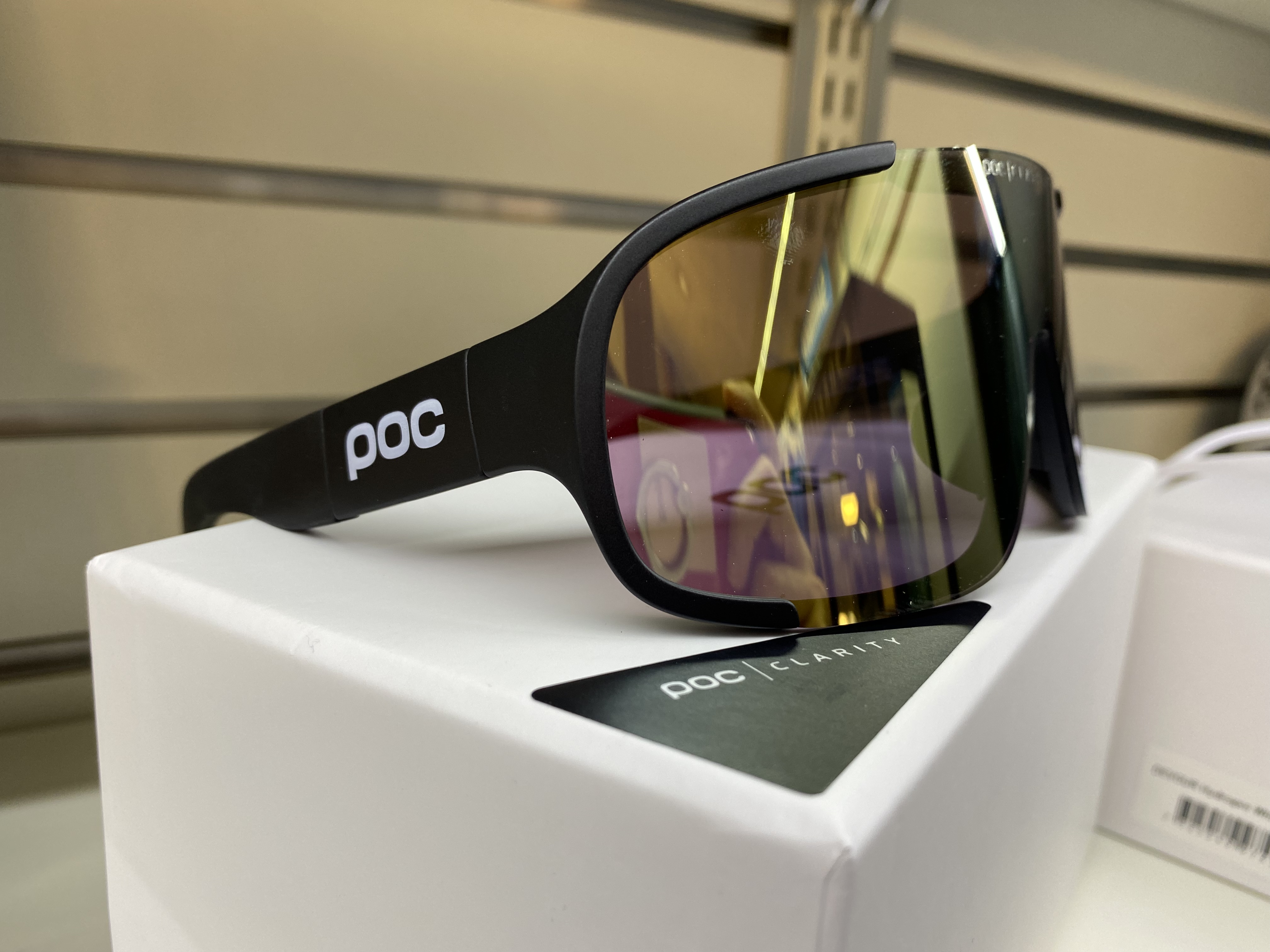 高性能でかっこいいサングラス POCサングラス | お知らせ | ストラーダ