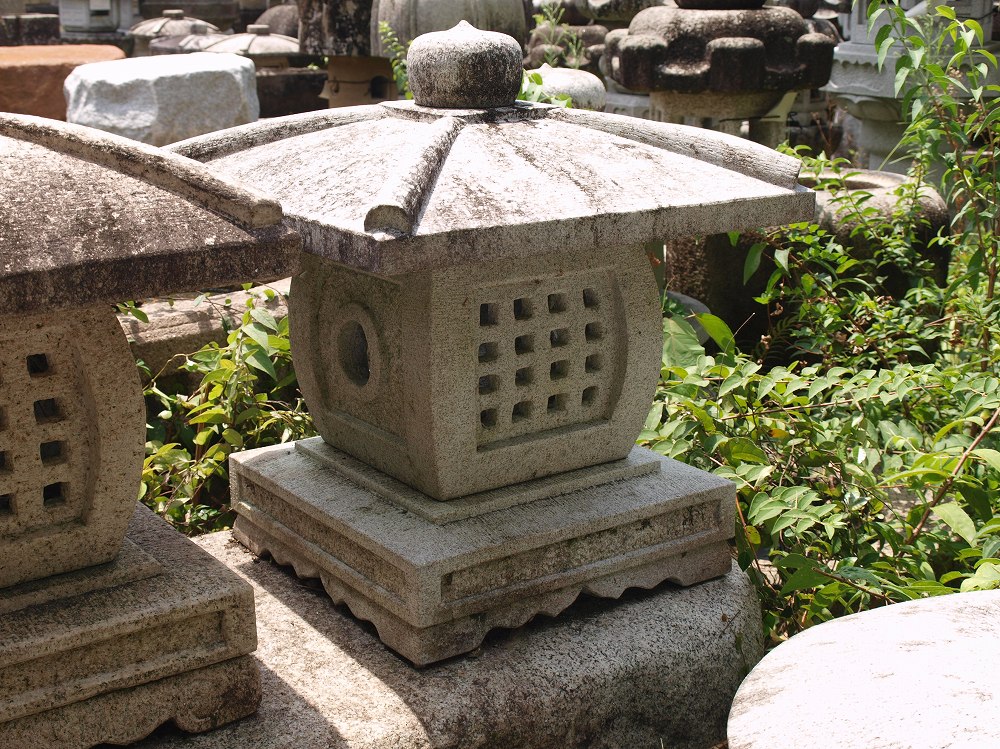 天下茶屋（中国製）の製品案内愛知県岡崎市の石灯篭・水鉢蹲など石材