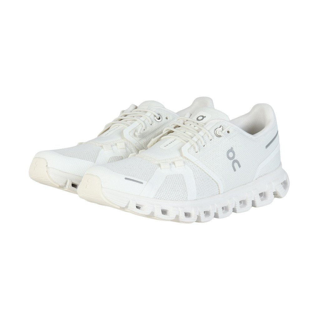 オン（On）（レディース）ランニングシューズ クラウド 6 ホワイト
