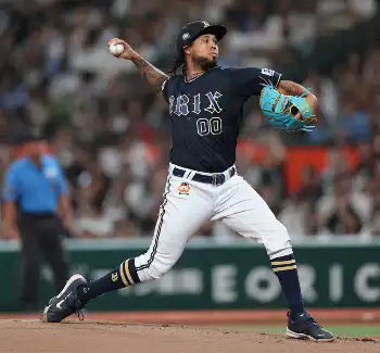 22歳だった1979年、33試合連続安打の日本新記録を達成した高橋慶彦