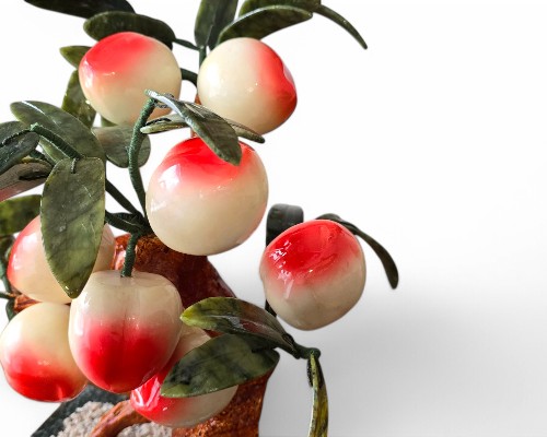 桃の置物：中国の伝説が宿る、魔除けと長寿を招く縁起物 商品詳細