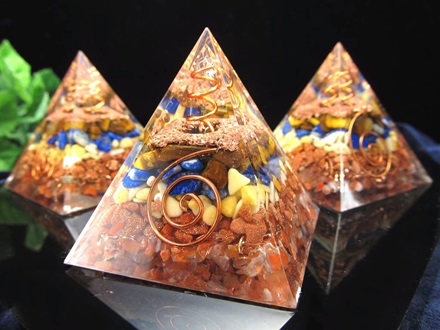 コッパースパイラルタイプ オルゴナイトピラミッド 空間浄化 安眠 魔