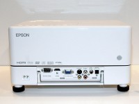エプソン、DVD一体型プロジェクター2機種 － 上位機は720pパネルで回転