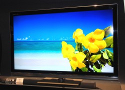 更新】シャープ、初の3Dテレビなど4原色パネル搭載「AQUOS クアトロン