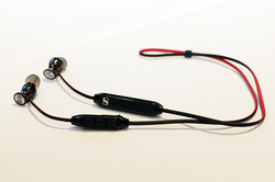 ゼンハイザー、ネックバンド型Bluetoothイヤホン「MOMENTUM Free