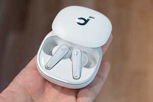 Anker、ヘッドトラッキング対応の完全ワイヤレス「Soundcore Liberty 4