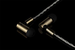 final、BAドライバーの可能性を引き出す新イヤホン「Sシリーズ」。真鍮
