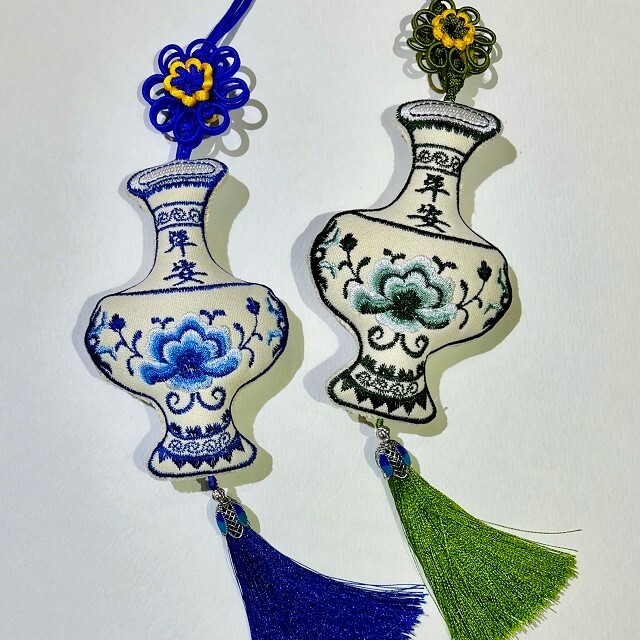 中国結び吊るし飾り/花瓶