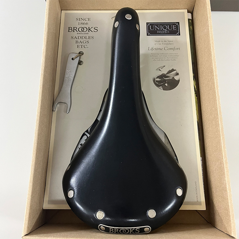 アウトレット】BROOKS（ブルックス）B15 SWALLOW TITANIUM （B15