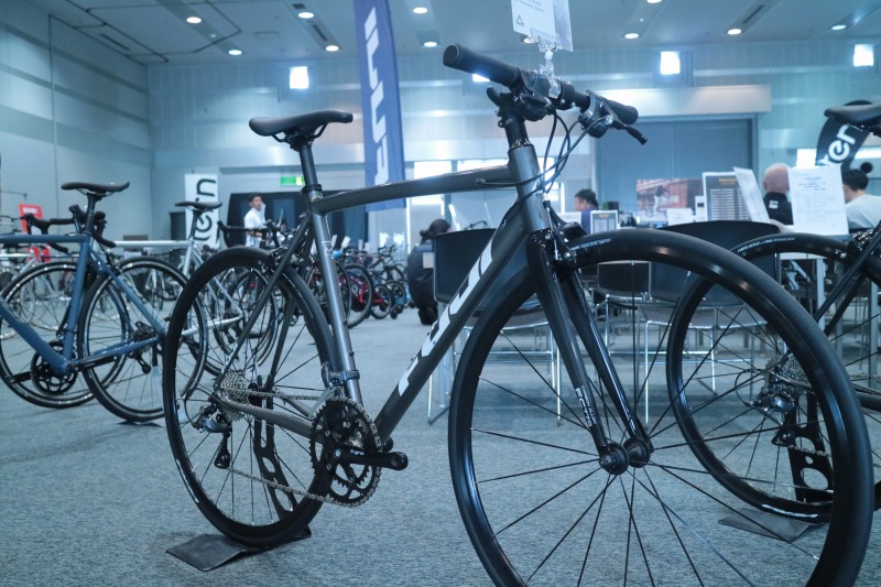 サイクリングにおすすめ！】FUJI（フジ） 2019年モデル ROUBAIX AURA