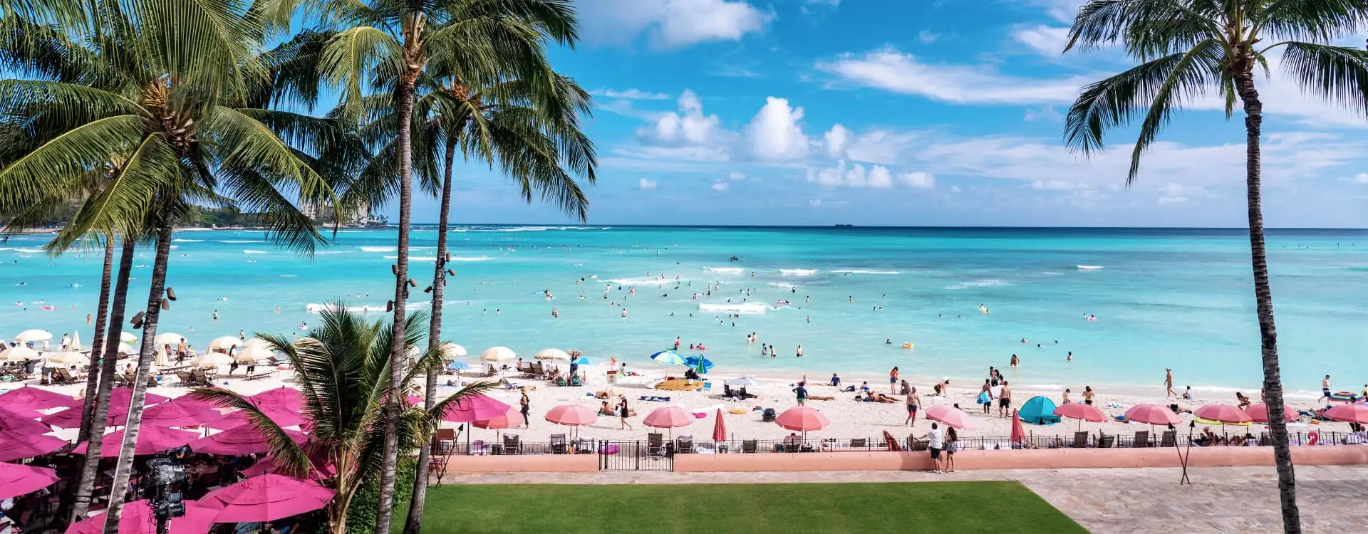 プール＆ビーチ | ハワイ・ワイキキのホテル - ロイヤルハワイアン