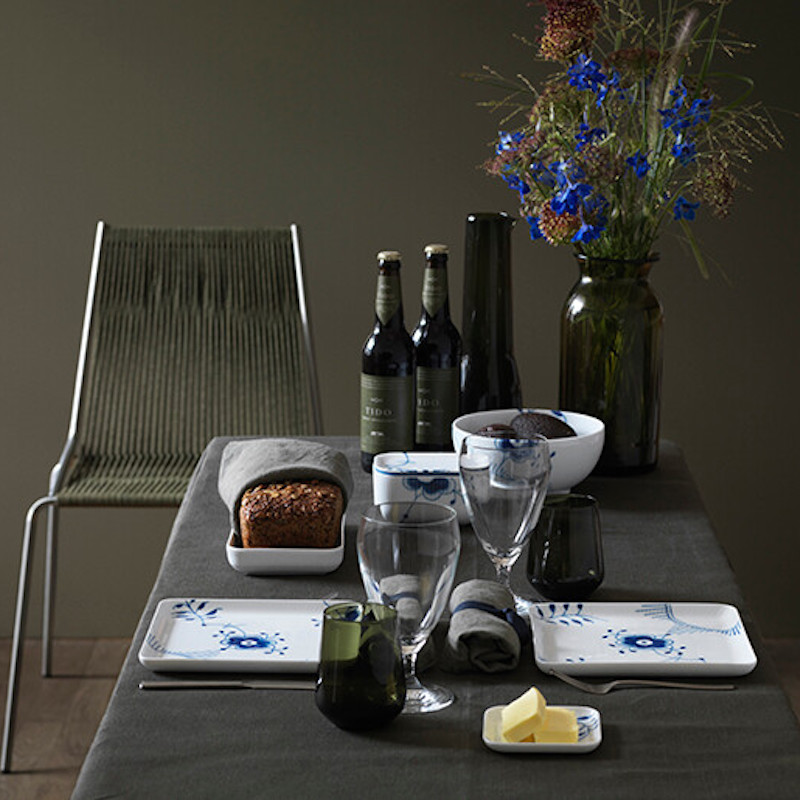 ブルーフルーテッド メガ スクエア ディッシュ 20cm|ロイヤル