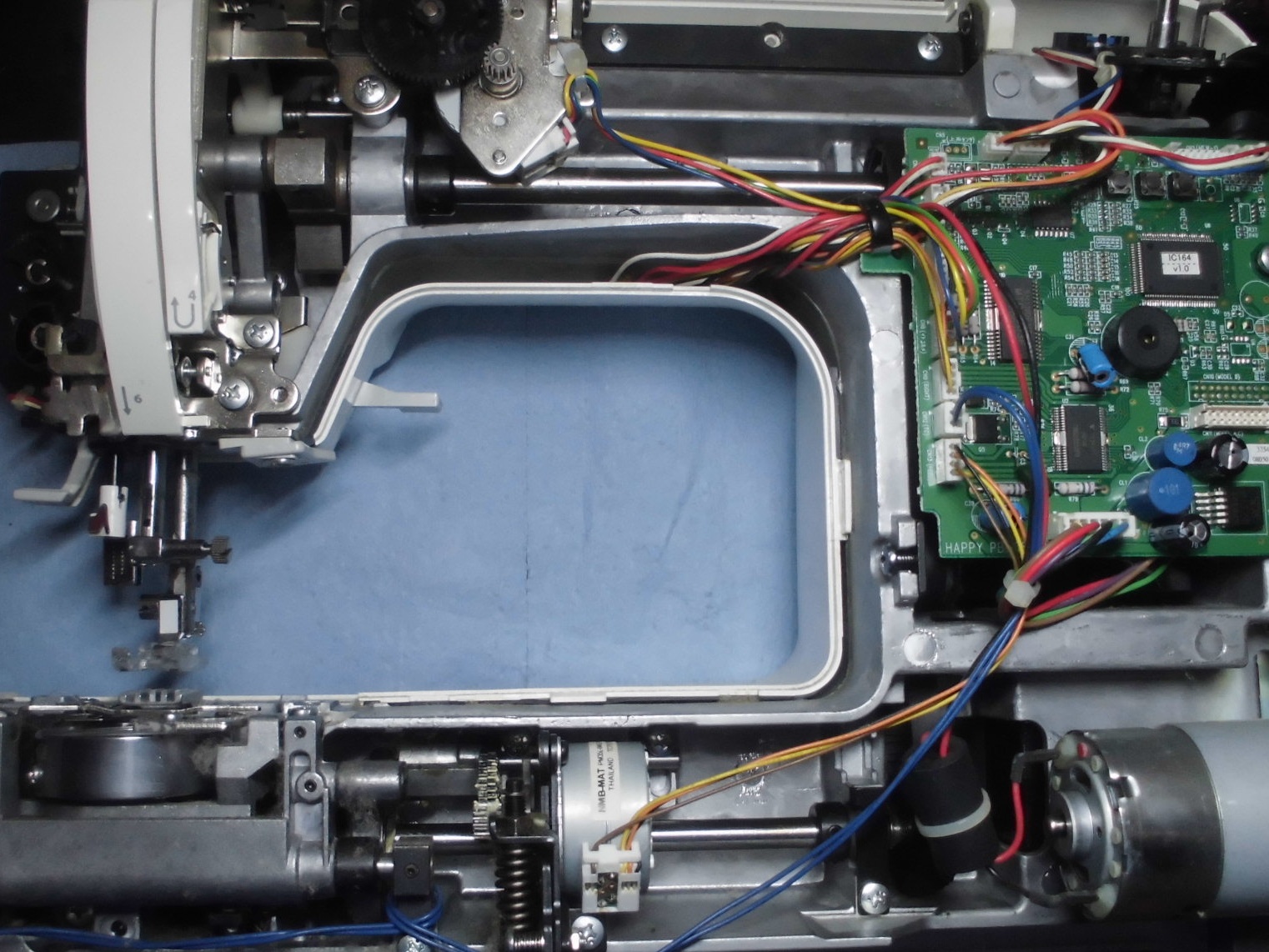 SINGERミシンの修理｜Minx Super DX model2700｜スタートボタンが点滅