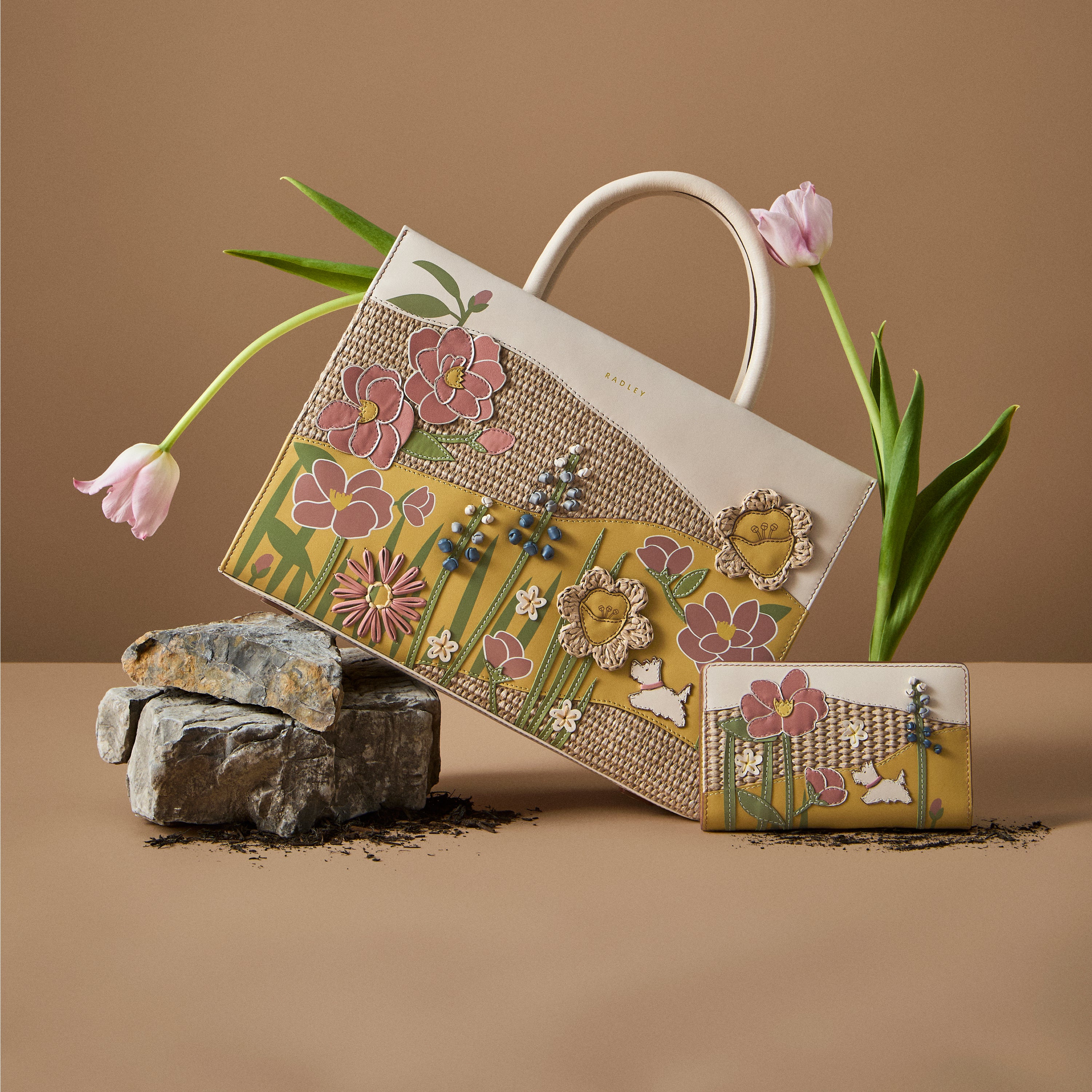 Snow Small Ziptop Cross Body | Hadleigh Place AW25 | Radley London